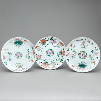 TALLRIKAR, 7 st, porslin, Kina 1800/1900-tal.