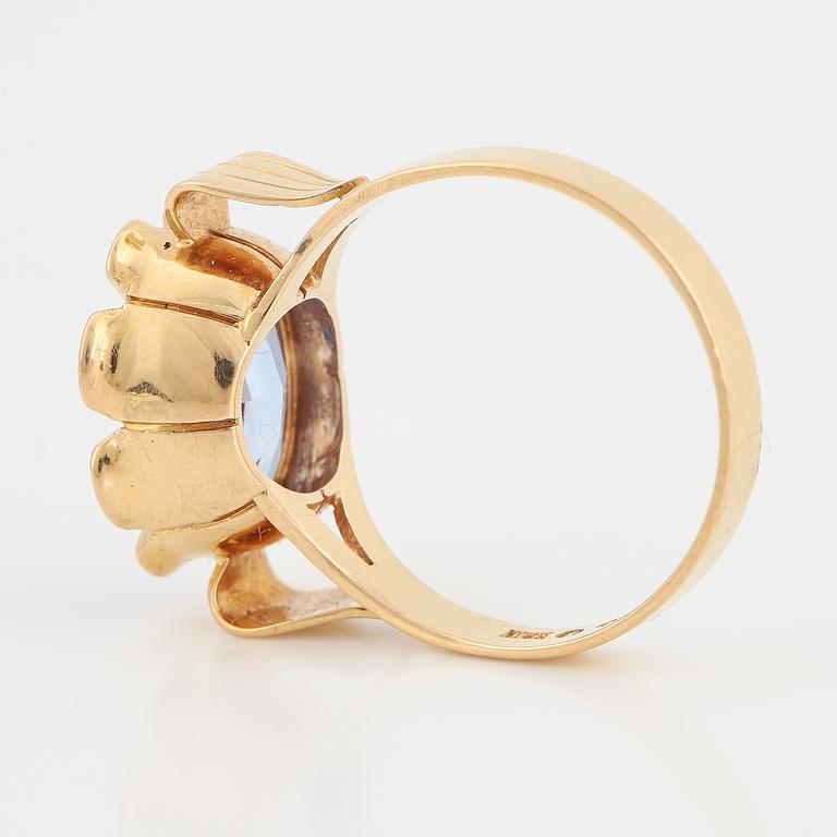 RING, Stigbert, Engelbert, 18K guld med syntetisk blå spinell.