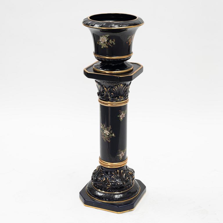 A pedestal, Europe, mid/second half of the 20th Century.
