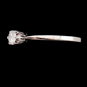RING, 18 k vitguld, briljantslipad diamant 0.40 ct.