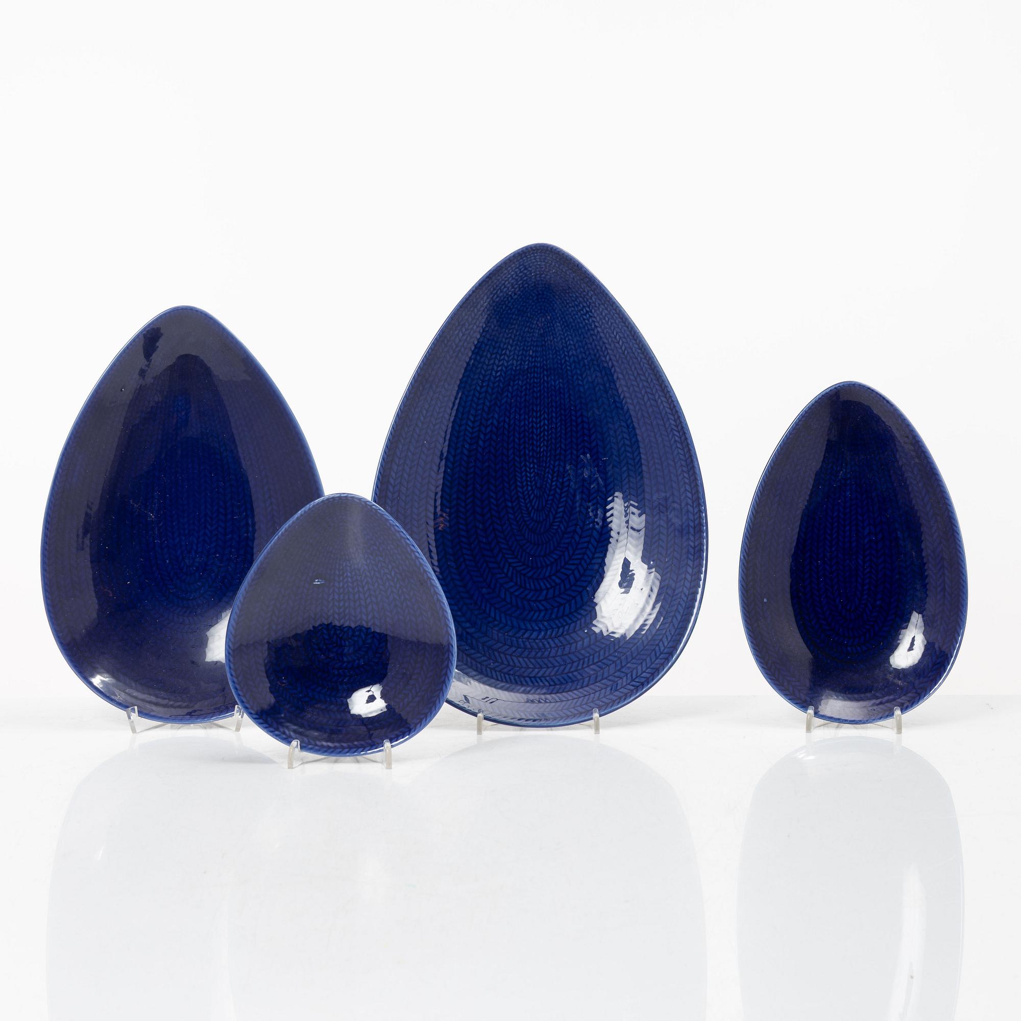 Hertha Bengtson, A 92-piece dinner service, 'Blå eld', Rörstrand, Sweden.