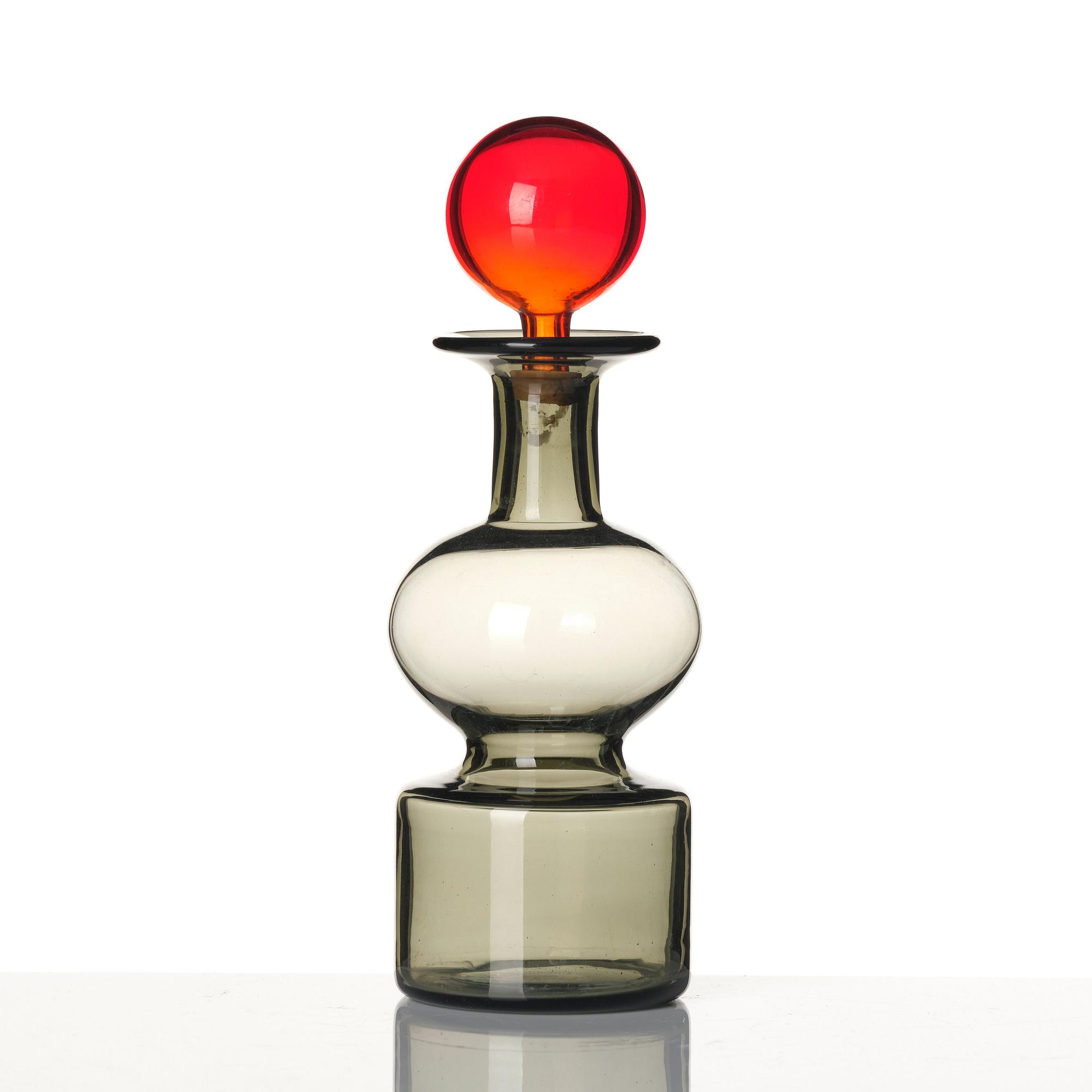 Kaj Franck, a glass decanter, "The bells of Kremlin", Nuutajärvi Notsjö, Finland 1961.