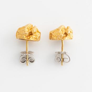A pair of 18K gold earrings, possibly Lapponia.