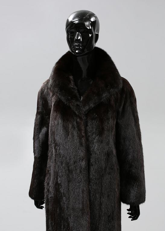 PÄLS, Saga Mink.