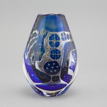 EDVIN ÖHRSTRÖM, a "Ariel" vase for Orrefors, signed and numbered.