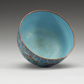 A cloisonné bowl, Qing dynasty.