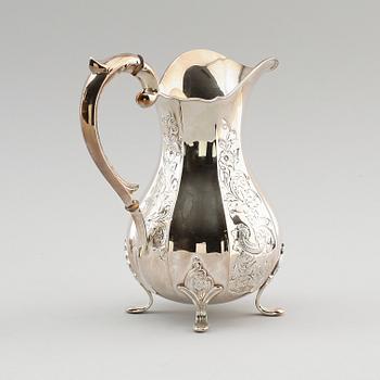 SILVERFÖREMÅL, 5 delar, märkta JLH samt svenska importstämplar, 1900-talets första hälft. Vikt ca 529 gram.
