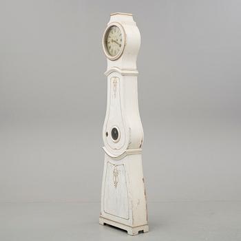 GOLVUR, 2 lod och pendel, Adam Basilier, Eskilstuna, verksam fram till 1782.