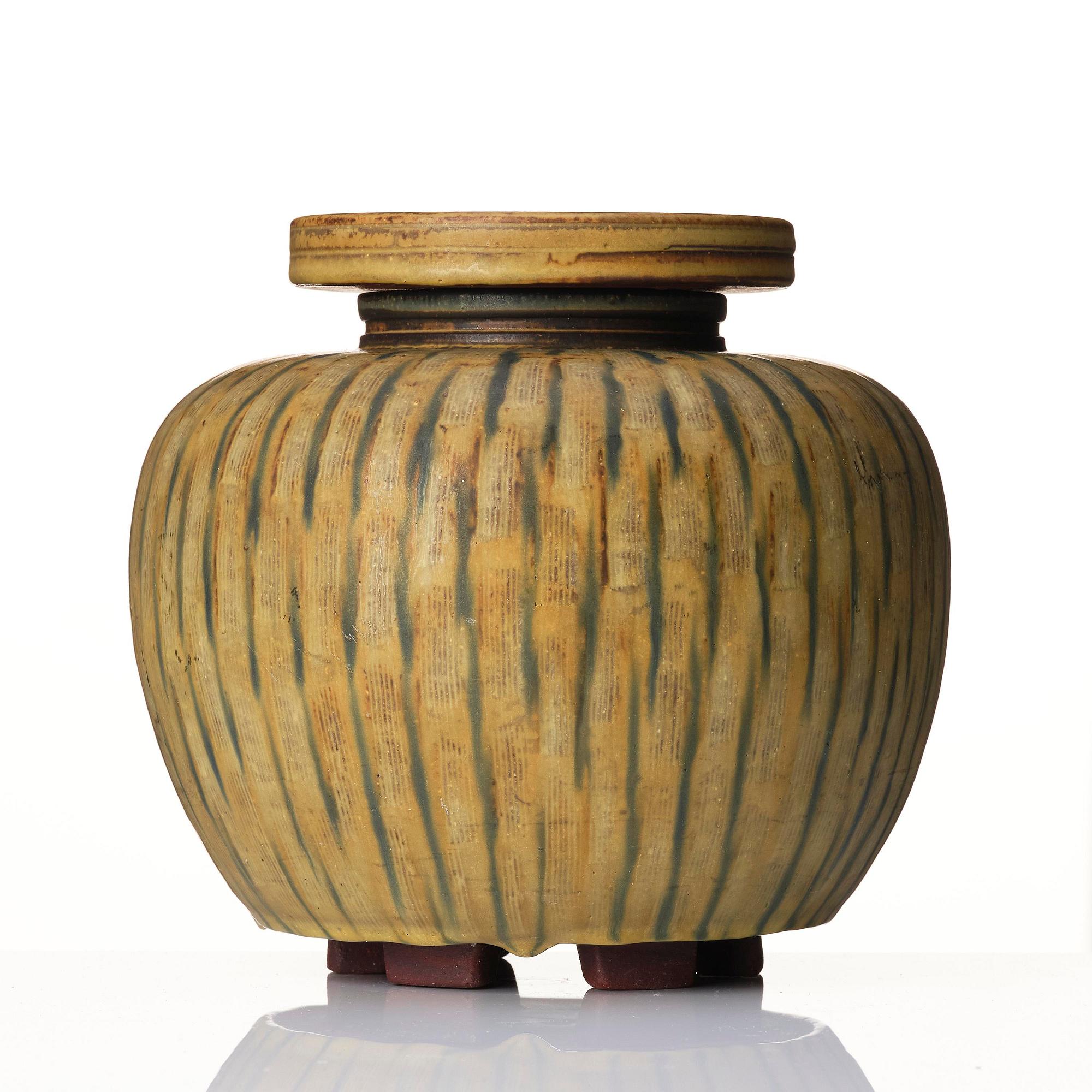 Wilhelm Kåge, a Farsta stoneware urn with cover, Gustavsberg Studio 1956.