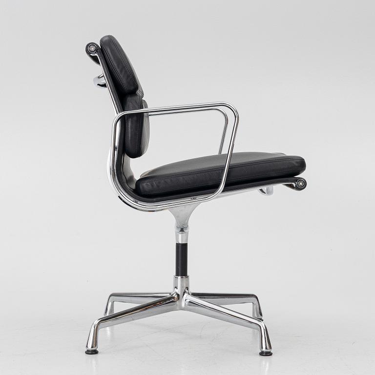 Charles & Ray Eames, Chair, “Soft Pad Alu Chair”, model EA208, Vitra.