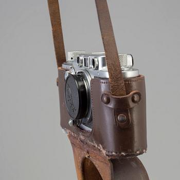 A Leica Leica IIIf no 527327 from 1951. With Elmar f=5 cm 1:3,5, Summarit f=5 cm 1:1,5 and more.