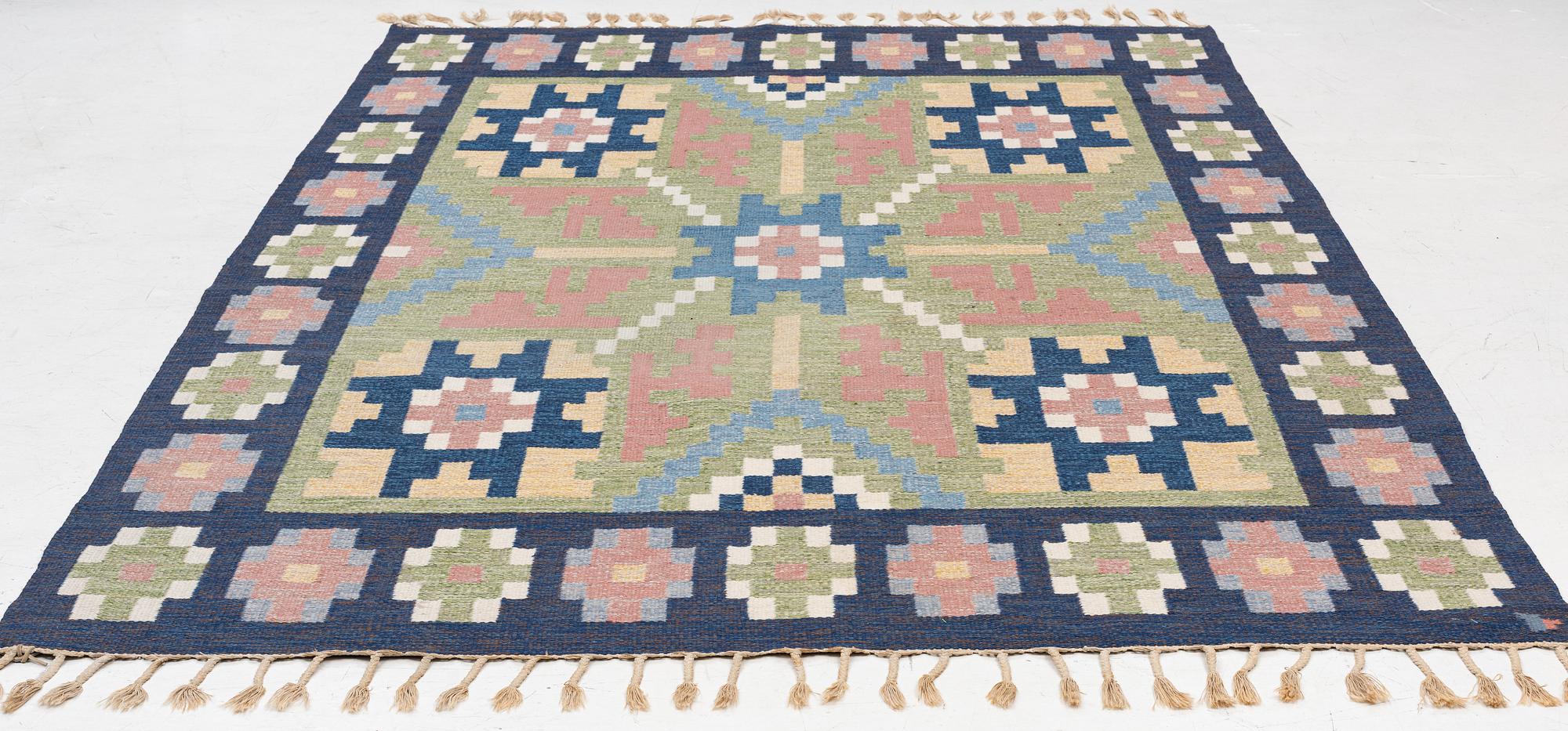 Erik Lundberg, flat weave, Vävaregården, approx. 310 x 205 cm.