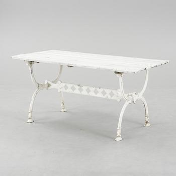 TRÄDGÅRDSBORD, troligen Byarum, 1960/70-tal.