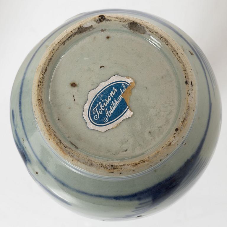 Jar and vase, porcelain, China, 19th century.