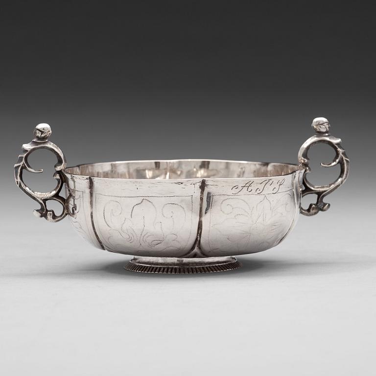Peter Biörkman, brännvinsskål, silver, Karlskrona 1748.