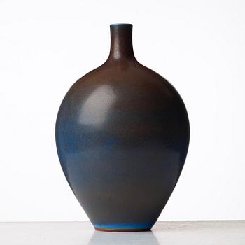 Berndt Friberg, a stoneware vase, Gustavsberg studio, Sweden 1967.