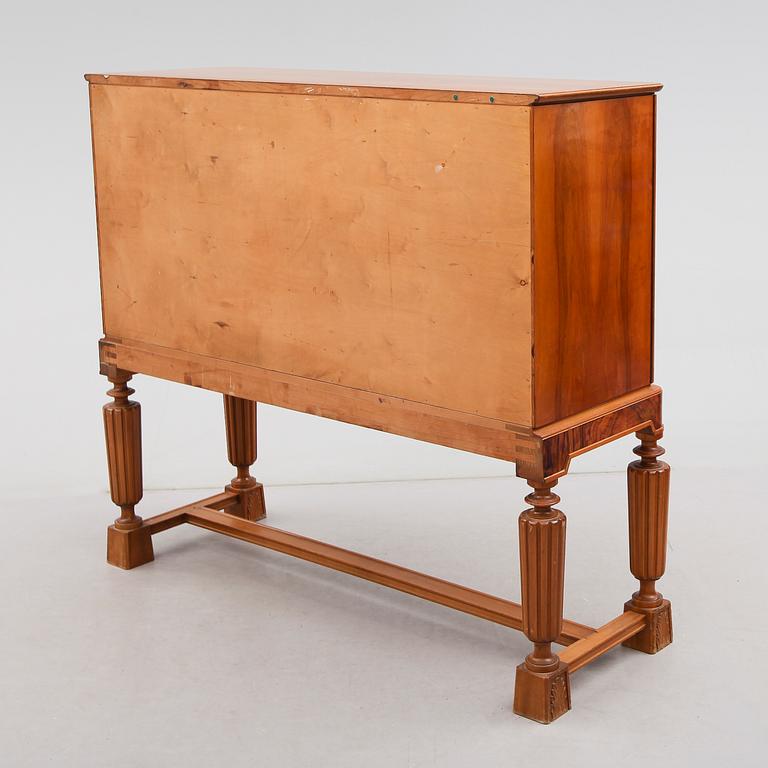 SKÅP, art déco, Erik Matsson, Mjölby Intarsia, 1900-talets andra hälft.