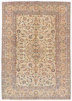 A carpet, Keshan, c. 306 x 214 cm.