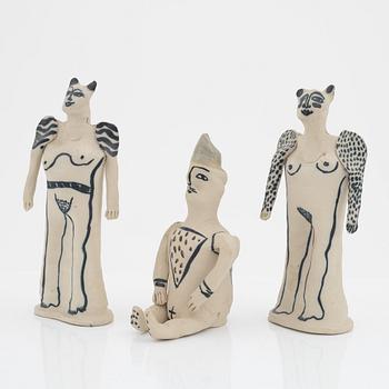 Ulrica Hydman-Vallien, figuriner, 3 st, lergods, signerade.
