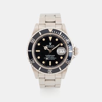 39. Rolex, Submariner.