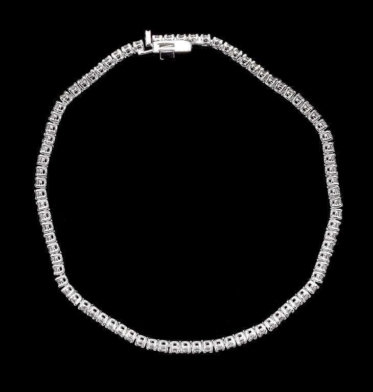 BRACELET, brilliant cut diamonds, tot. 2.80 cts.