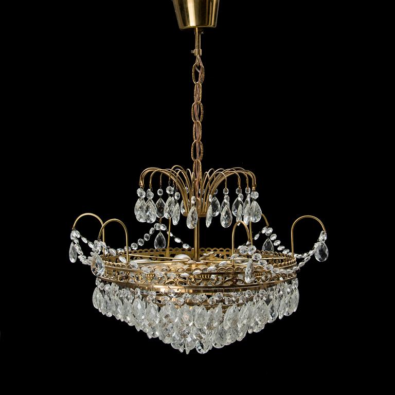 TAKKRONA, 1900-talets mitt. Höjd 61 cm.