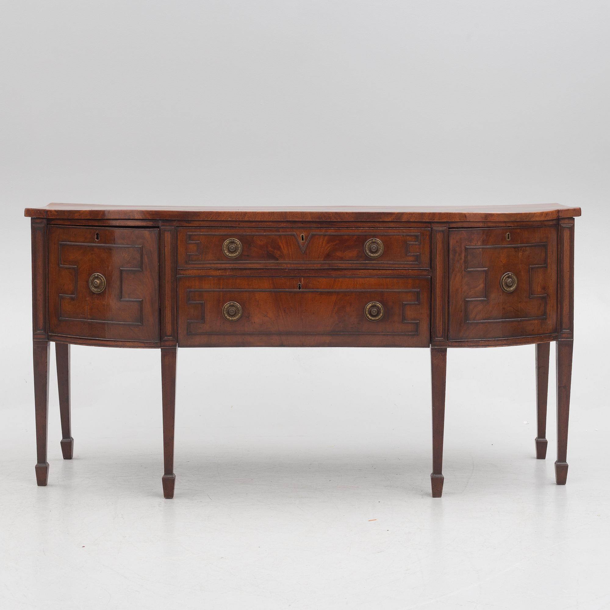A Georgian sideboard, 18th/19th century.
