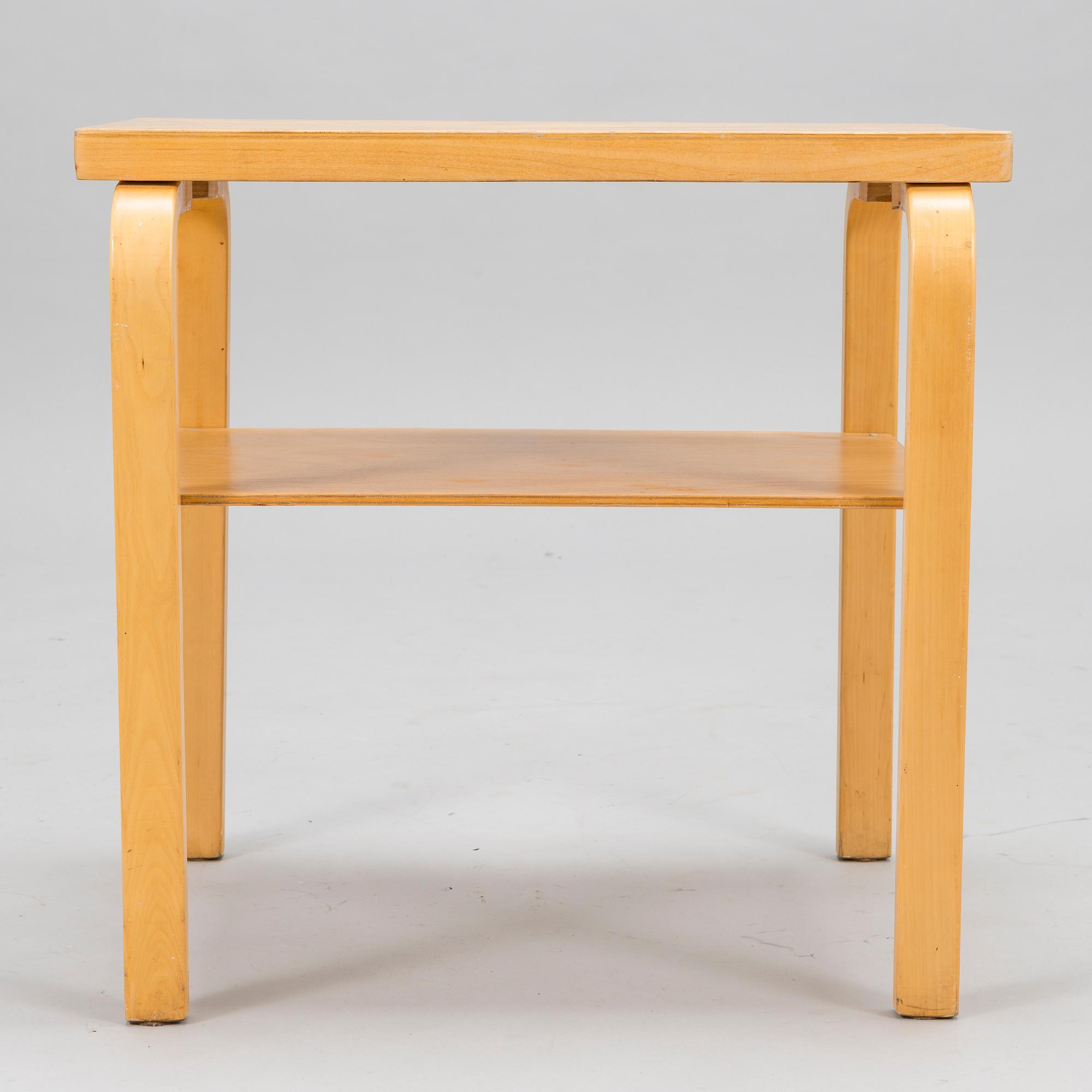 ALVAR AALTO, a mid 20th century table for  O.Y. Huonekalu-ja Rakennustyötehdas A.B.