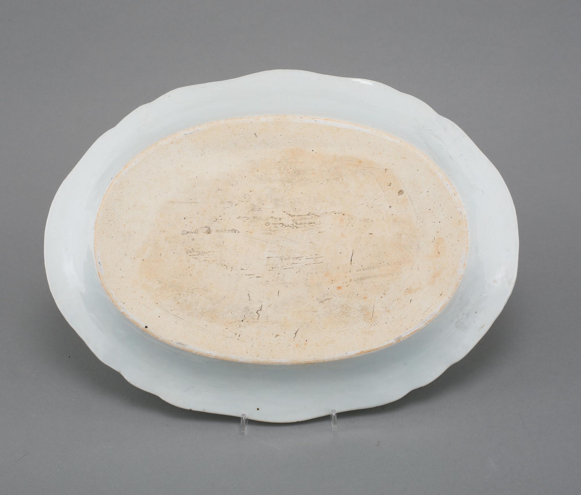STEKFAT, porslin, Kina, qianlong (1736-95).