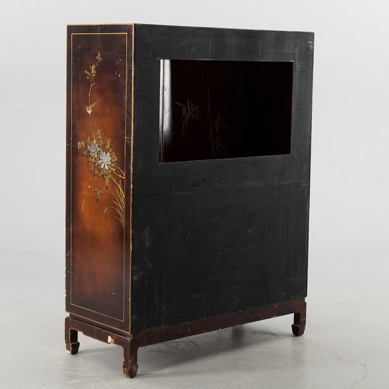 KINASKÅP, 1900-talets andra hälft.