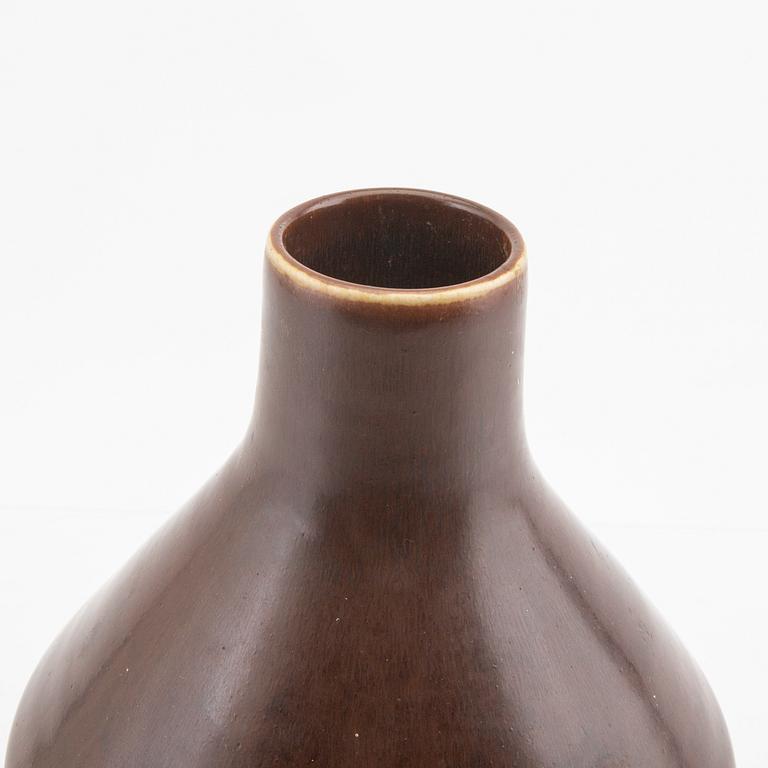 Carl-Harry Stålhane, a signed stoneware vase.