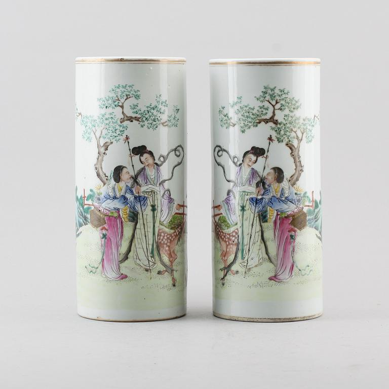 VASER, 1 par, porslin, Kina, 1900-tal.