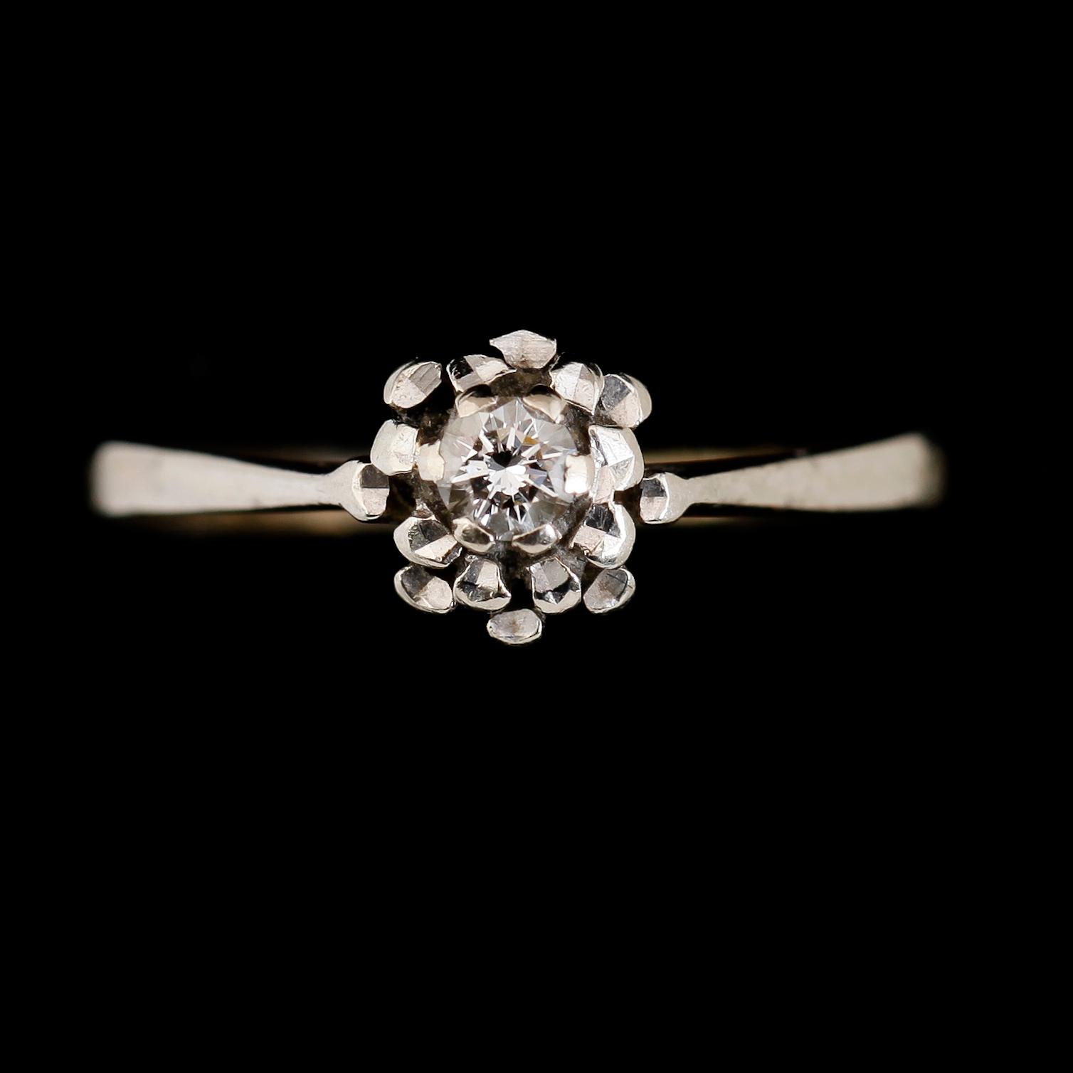 RINGAR, 2 st, 18K vitguld, diamanter.