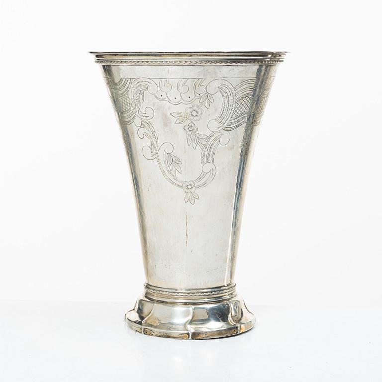 Karl Anderson, A Swedish silver Rococo style beaker, Stockholm 1937.