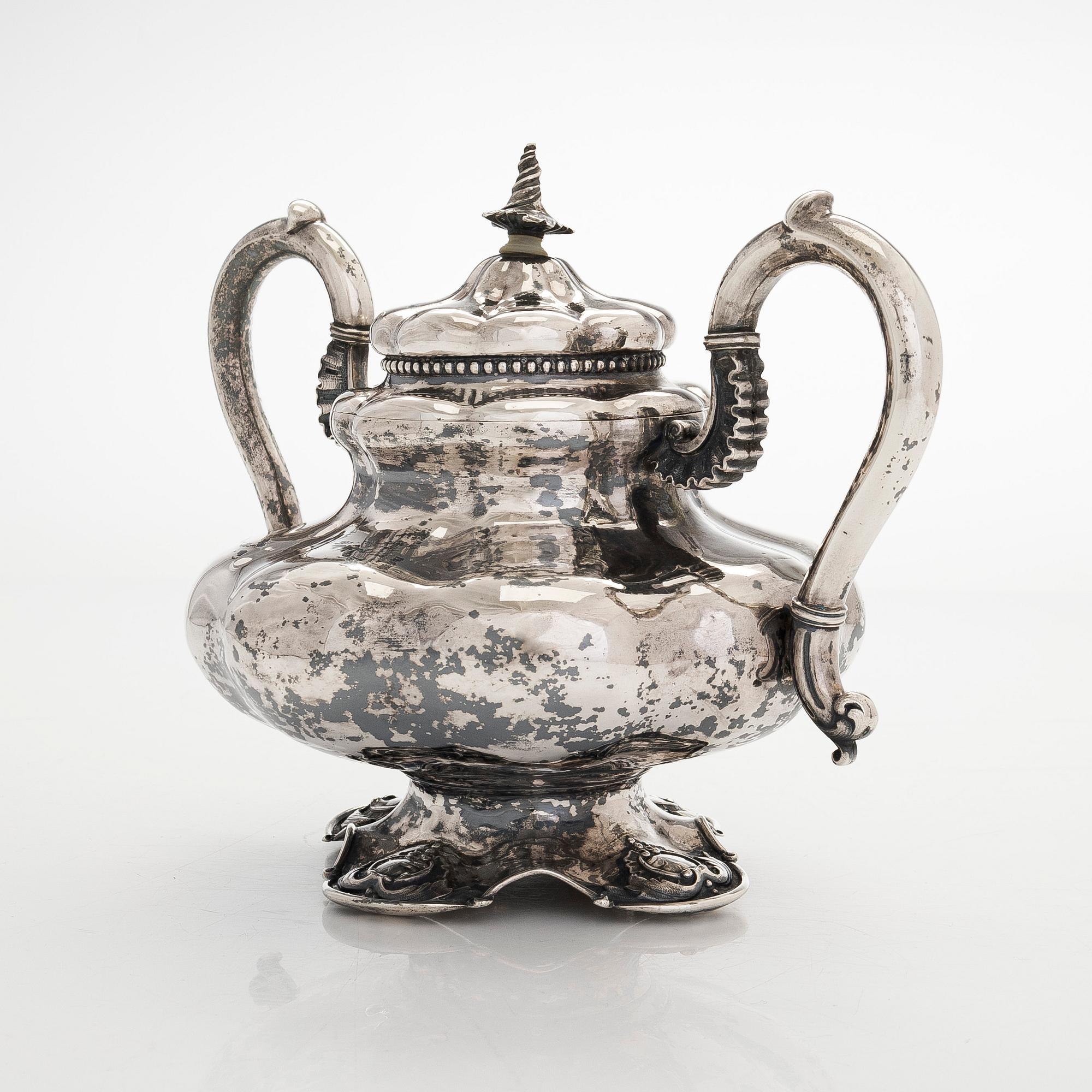 Ivan Gubkin, Kaffe- och teservis, 4 delar, silver, Moskva 1847-48.