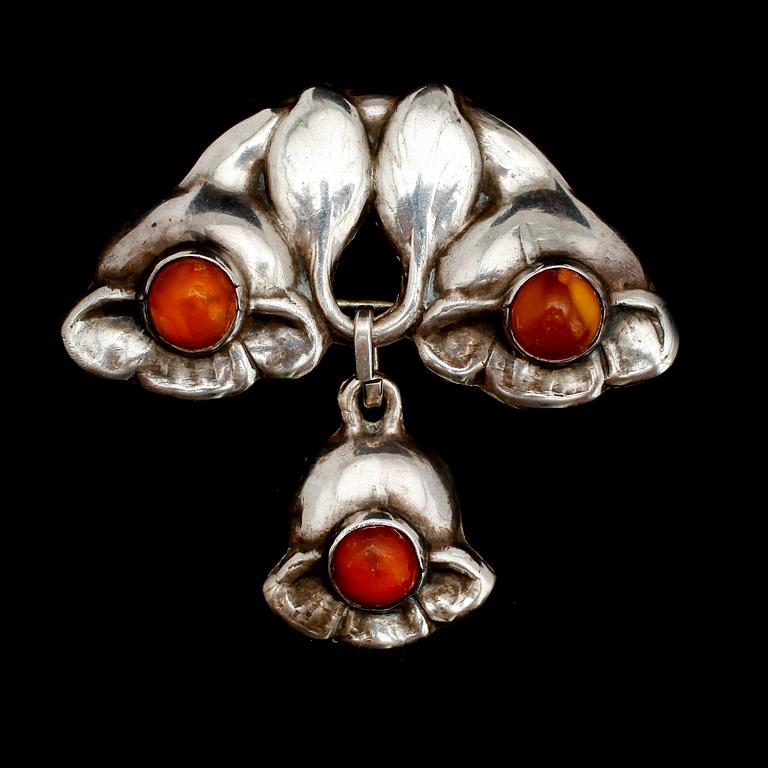 BROSCH, silver och bärnsten, jugendstil, tidigt 1900-tal.