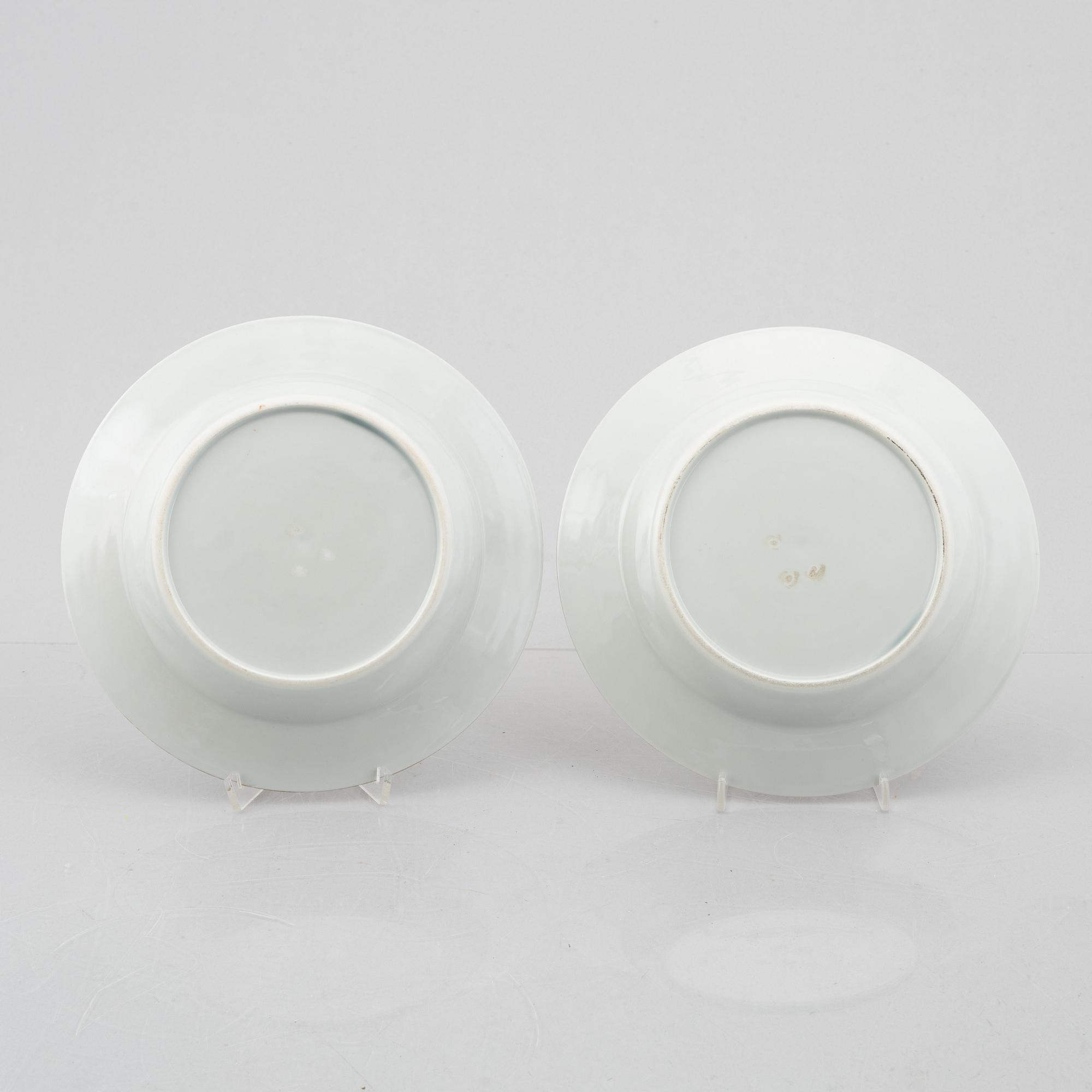 A group of nine porcelain armorial plates, probablu Samson, 19th/20th century.