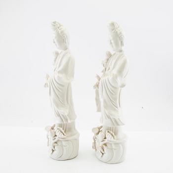 Guanyin, 2 pcs, Blanc de Chine China 20th century porcelain.