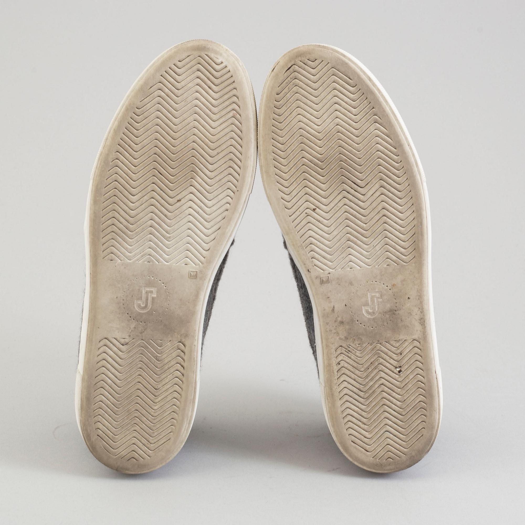 a pair of Joshua Sanders shoes, size 39.