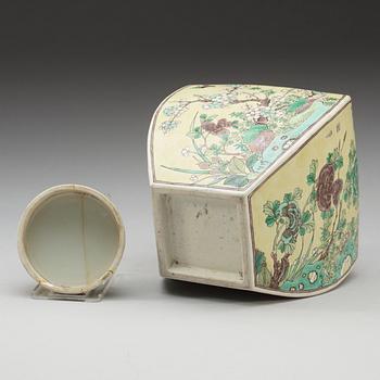 A famille jaune jar with cover, Qing dynasty, 19th Century.