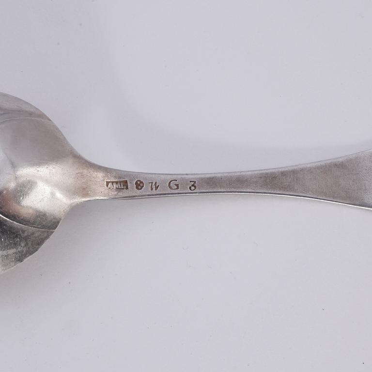 PARTI BESTICKSERVISDELAR, tot vikt 670 gram,