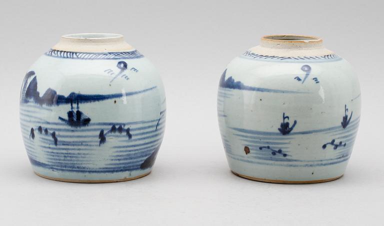 BOJANER, 2 st, porslin, Kina, 1800-tal.