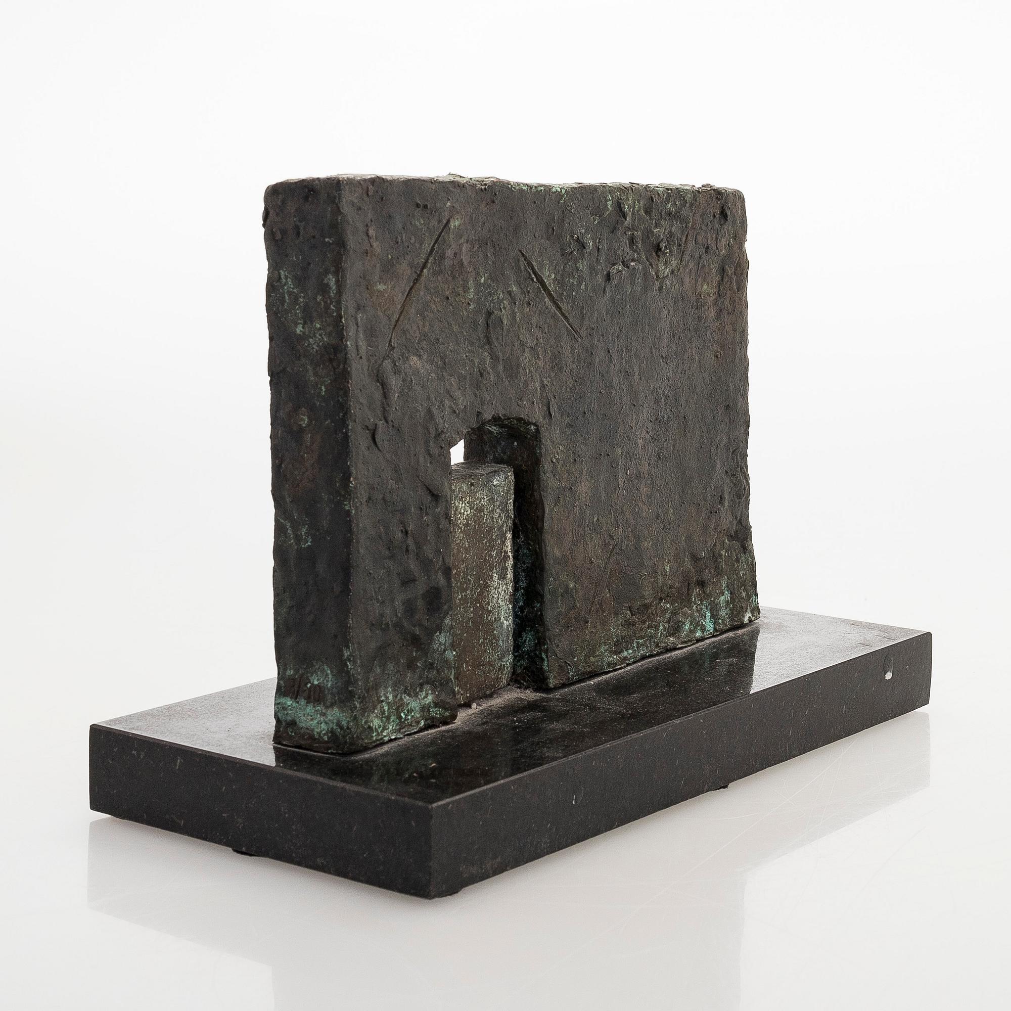 Tapio Junno, Pienoisveistos Helene Schjerfbeckin muistomerkistä "Ovi".