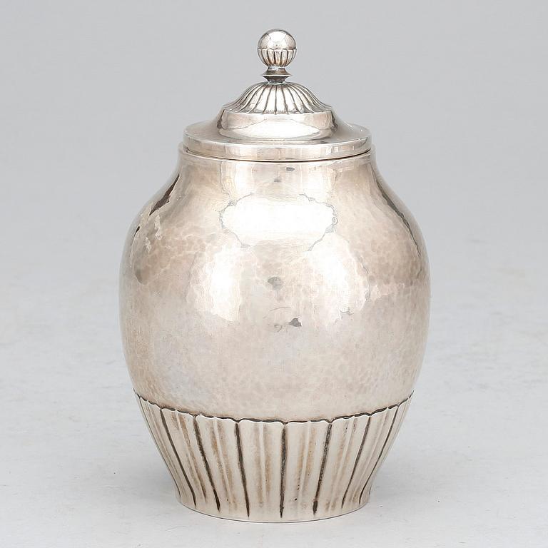 SENAPSBURK, silver, Georg Jensen, 1921. Nr 45. Vikt ca 198 gram.