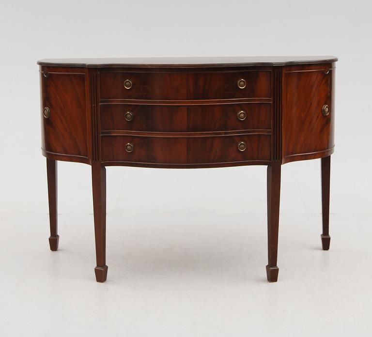 SIDEBOARD, England, 1900-talets mitt.