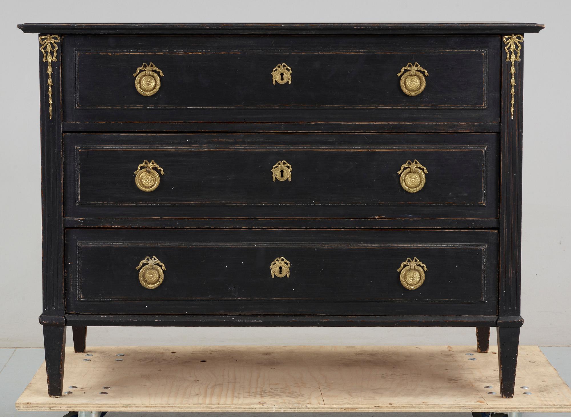 BYRÅ, gustaviansk stil, 1800-tal.