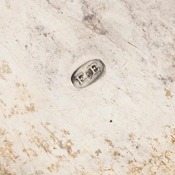 Cream jug, bowl on foot, and a cup, early to mid-19th century.