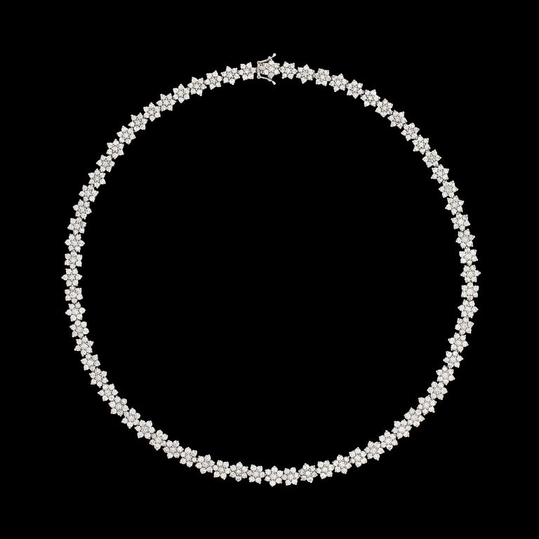 A brilliant cut diamond necklace, tot. 17.12 cts.
