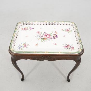 Rococo-style tea table signed and dated Rörstrand 1918 porcelain.