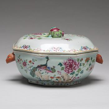 A famille rose 'double peacock' tureen with cover and stand, Qing dynasty (1662-1722).